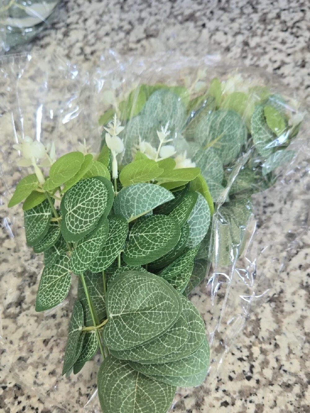 120Pcs Artificial Mixed Eucalyptus Stems Leaves Bulk, Faux Greenery Stems Branch